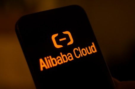 Alibaba pretendon se modeli i saj i ri i Inteligjencës Artificiale kalon rivalët DeepSeek dhe ChatGPT