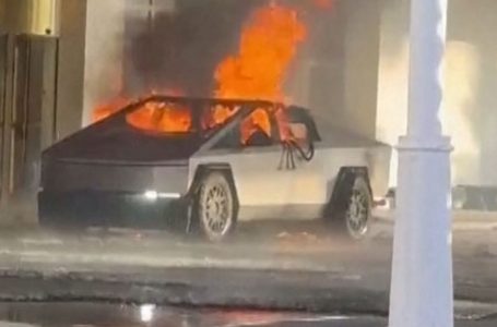 Një i vdekur pasi zjarri përfshiu një makinë Tesla para hotelit të Trumpit në Las Vegas