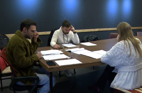 Edhe një projekt i ri ka nisur sot në teatrin “Hadi Shehu”