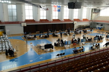 Në Gjakovë po vazhdon numërimi i votave të subjekteve dhe kandidatëve për deputetë