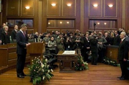Momenti kur u shpall Pavarësia e Kosovës (VIDEO)