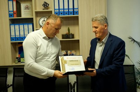 Pensionohet Nehar Gërqari, udhëheqësi i sektorit për Burime Njerëzore në KRM “Çabrati”