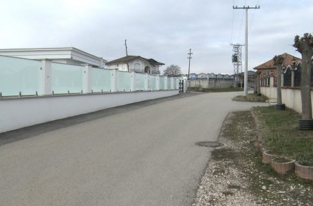 Qarkullimi me shpejtësi i makinave, shqetësim për banorët e fshatit Osek Pashë