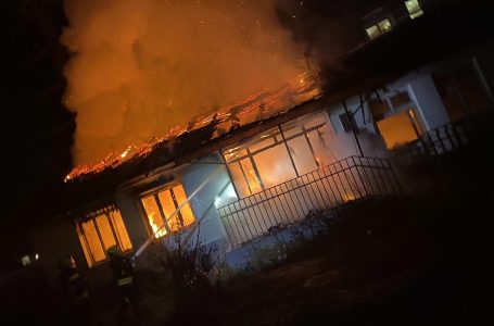 Digjet shtëpia dhe gjendet një trup i pajetë brenda saj në Gjakovë