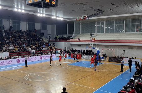 “Vëllaznimi” humb në Gjakovë kundër “Bashkimit” me rezultat 61-67
