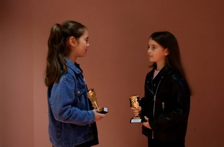 Diora dhe Olea Gjoka më të mirat në turneun e tenisit në Shkodër