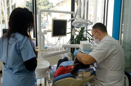 Dr. Rizvanolli: Kujdesi ndaj dhëmbëve të fëmijëve është thelbësor
