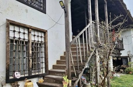 Punime restauruese në shtëpinë 300-vjeçare të Pashko Vasës