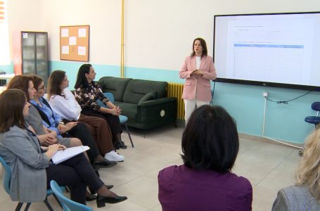 Pesë mësimdhënëse rilicensohen me Licensën e Karrierës në shkollën “Mustafa Bakija”