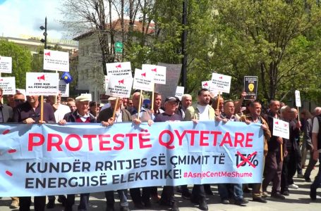 Kosova prap ka protestuar kundër rritjes së çmimit të energjisë elektrike