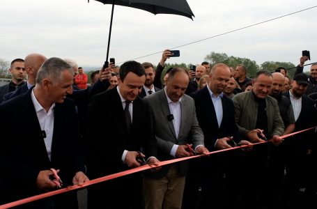 Është përuruar ura në fshatin Rogovë të Hasit