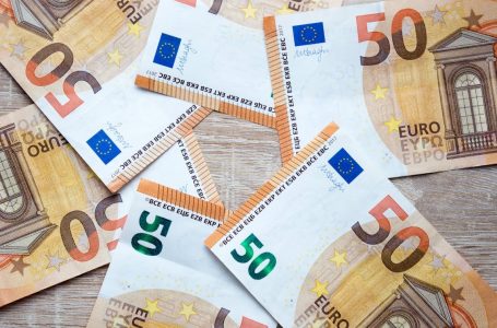 A po e ndalojnë Spanja dhe Italia përdorimin e kartëmonedhave 50 euro?