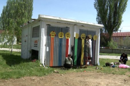 Të rinjtë e “Gjallnohu” me aksion rregullimin e hapësirave publike, veçanërisht trafot elektrike