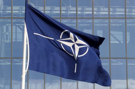 Aeroplanët luftarakë të NATO-s ngriten në ajër pas sulmeve ruse me rreze të gjatë veprimi në Ukrainë