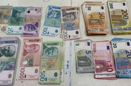 Kapen rreth 12 mijë euro të padeklaruara në pikëkalimin kufitar në Bërnjak