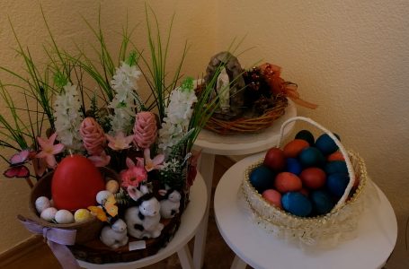 Pashkët, festë ringjalljeje, bashkimi dhe traditash familjare