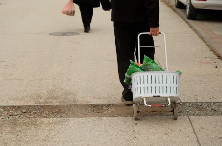 Dëmtimet në asfaltin e paralagjes Dardani shkaktojnë shqetësim te banorët