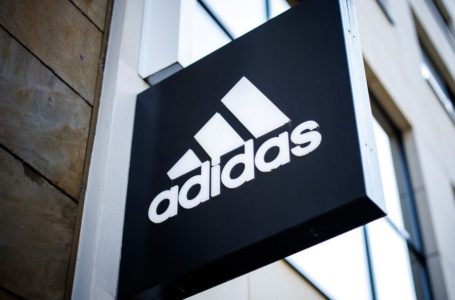 Adidas paralajmëron se tarifat e SHBA-së do të rrisin kostot e produkteve