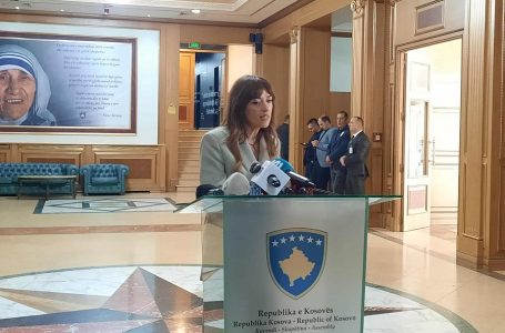 Të hënën vazhdon seanca, Albulena Haxhiu kandidate për kryetare të Kuvendit