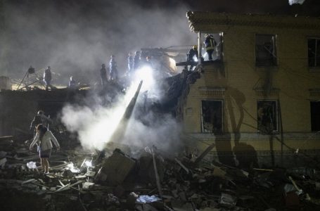 Rusia sulmon me dron dhe raketa Kievin
