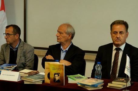 Vlerat e letërsisë arbëreshe u pasqyruan sot para studentëve të Gjakovës