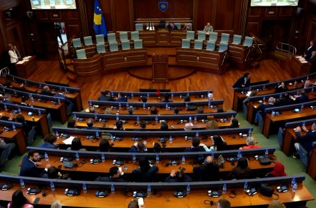 Në tentim të shtatë për zgjedhjen e kryeparlamentarit, nuk kalon as komisioni për votim të fshehtë