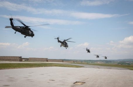 Trupa amerikane, zvicerane dhe hungareze fluturojnë mbi Bondsteel