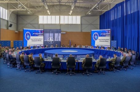 Komandanti i KFOR-it takon ambasadorët e vendeve kontribuese, diskutohen çështjet e sigurisë në rajon