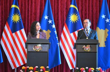 Presidentja Osmani u prit në takim nga kryeministri i Malajzisë, Anwar Ibrahim