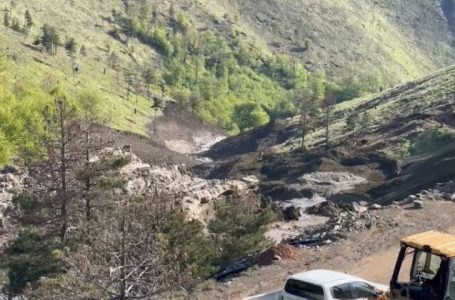 Gjendet trupi i pajetë i të riut që e zuri dheu gjatë punimeve në Shqipëri