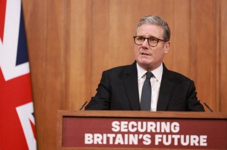 Starmer merr masa për ndalimin e kthimit të shqiptarëve të dëbuar në Britani