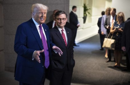 Hakohen të dhënat e mbi 60 anëtarëve të administratës Trump