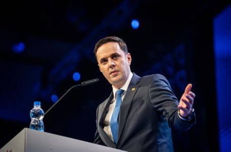 Lumir Abdixhiku kritikon komunitetet joshumicë