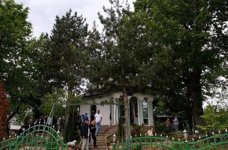 Në Tyrben Pulaj u festua 6 maji dita e qylymave