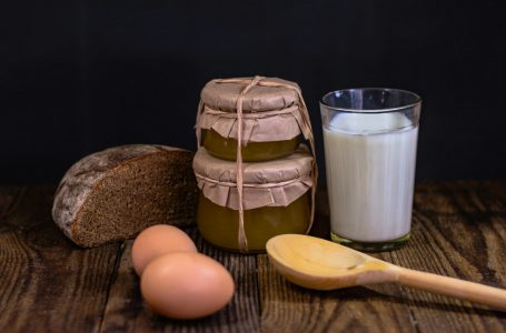 ASK: ​Shtrenjtohen qumështi, vezët dhe mjalti