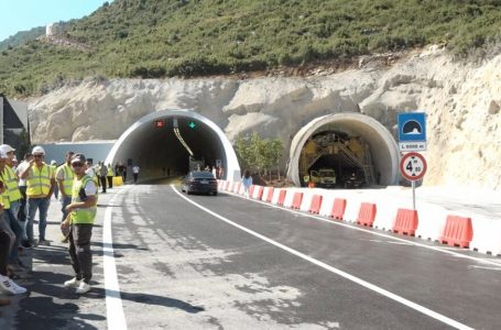 Rihapet tuneli i Llogarasë, do të jetë pa pagesë gjatë sezonit veror
