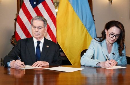 Britania e Madhe mirëpret marëveshjen SHBA-Ukrainë