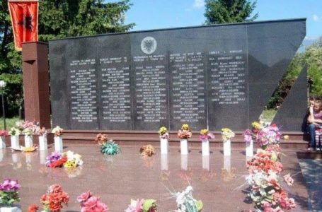Osmani përkujton njëzet e gjashtë vjetorin e masakrës në Qyshk