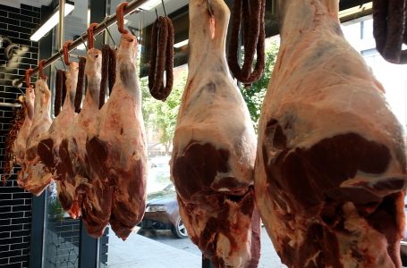 Rritet çmimi i mishit për 1 euro më shumë por rritja mund të vazhdojë prapë