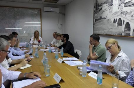 Komiteti për Politikë e Financa në Gjakovë mbajti mbledhjen e radhës