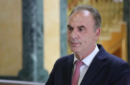 Limaj pati “bisedë shteruese” me Abdixhikun