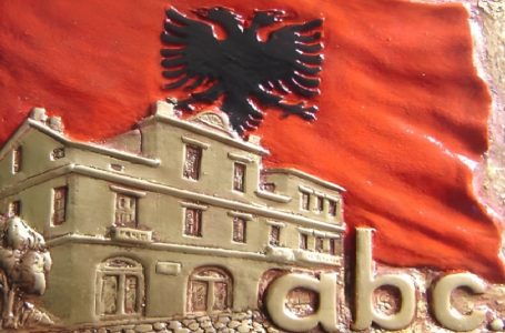 Gjuha shqipe hyn në komunikimet zyrtare të shkollave publike në Nju-Jork