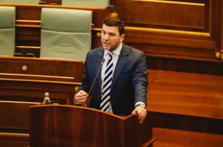 ​Krasniqi: Pozitiv fakti që Trump e përmendi Kosovën pas kaq shumë kohësh