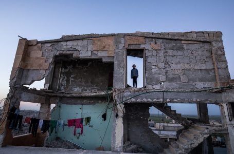 Mbi 122 milionë njerëz në botë të zhvendosur nga shtëpitë e tyre