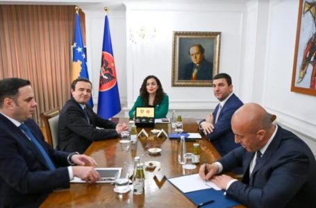 Presidentja Osmani i thërret në takim konsultativ liderët e partive politike