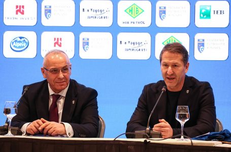 Takohen Agim Ademi dhe Franco Foda, çfarë u bisedua?