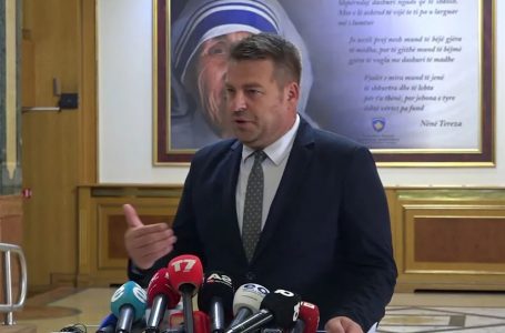 Muja: Ish-opozita ka për qëllim të bllokojë formimin e Qeverisë Kurti 3