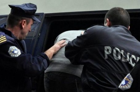 Arrestohet një person në Gjakovë pasi i janë gjetur një sasi e substancave narkotive