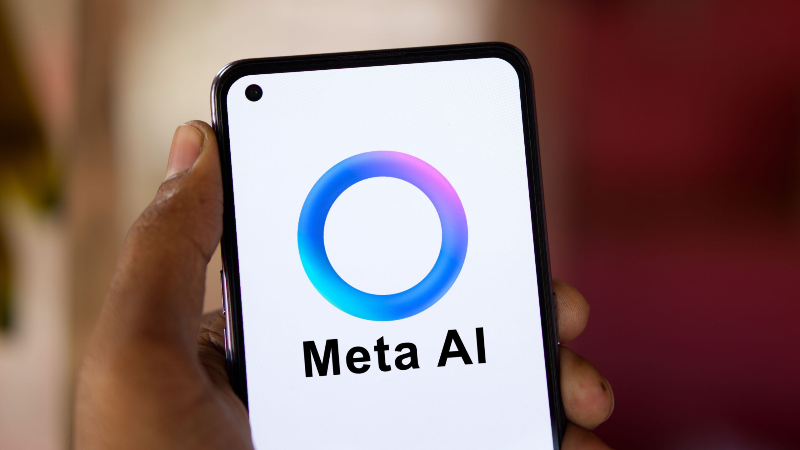 Paralajmëron Meta: Mos i ndani këto informacione me AI-në