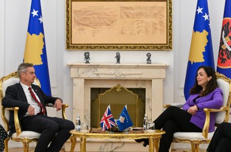 Osmani takon ambasadorin britanik